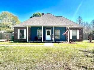 32721 Hemingway Ave, Denham Springs, LA 70706