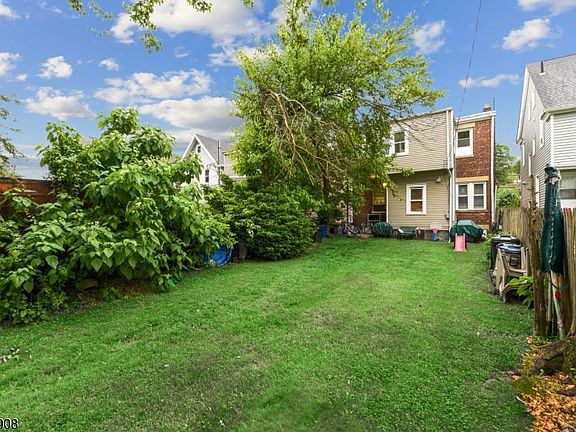 3rd image of 137 Valley Rd