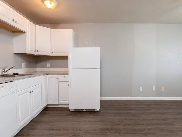 Brookside Apartments — Photo 10