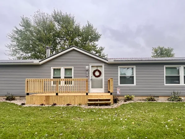 200 Sugar St, Waynesfield, OH 45896