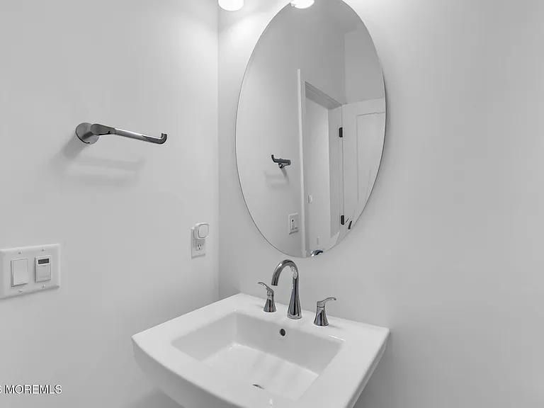 113 Mustang Dr — Photo 12