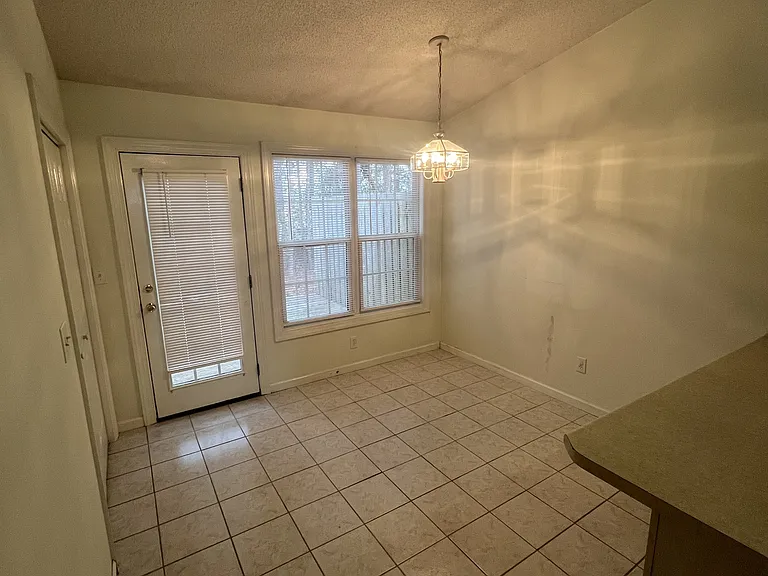 2910 Eastridge Ct — Photo 10