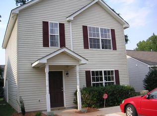 1208 Hunter Forest Ct, Charlotte, NC 28213