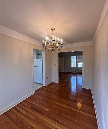 4th image of 1582 Jefferson Ave APT 14
