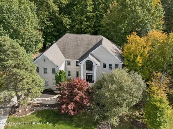 16959 Kernwood Rd, East Lansing, MI 48823