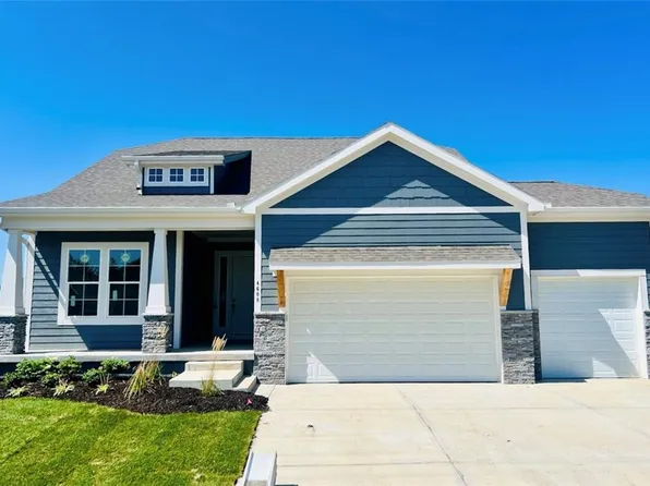 4608 SW Robinson Dr, Lees Summit, MO 64083