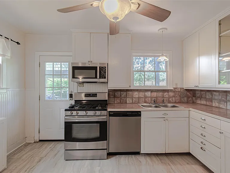 1202 Norwood Rd — Photo 18
