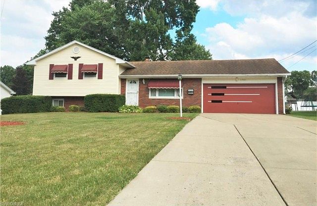 1st image of 1781 Lancaster Dr