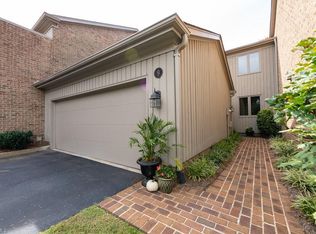 9 Folkstone Dr, Greensboro, NC 27403