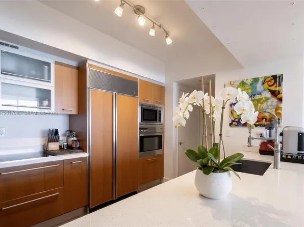 400 Alton Rd APT 1709, Miami Beach, FL 33139