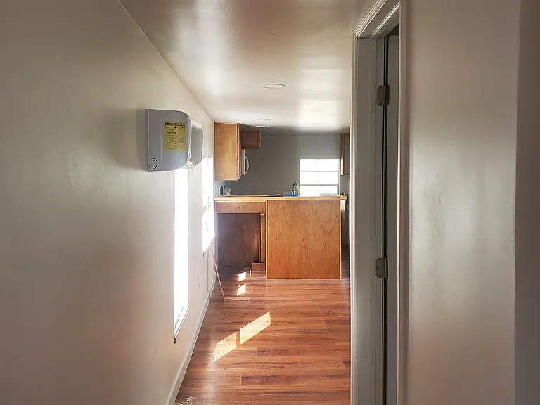 5610 W Woodlawn St — Photo 6