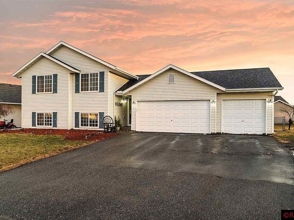 1st image of 105 Gambrelle Ct