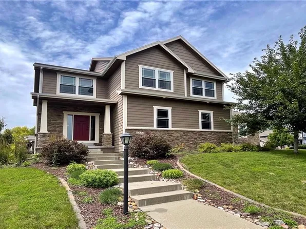 2950 Berkshire Pkwy, Clive, IA 50325