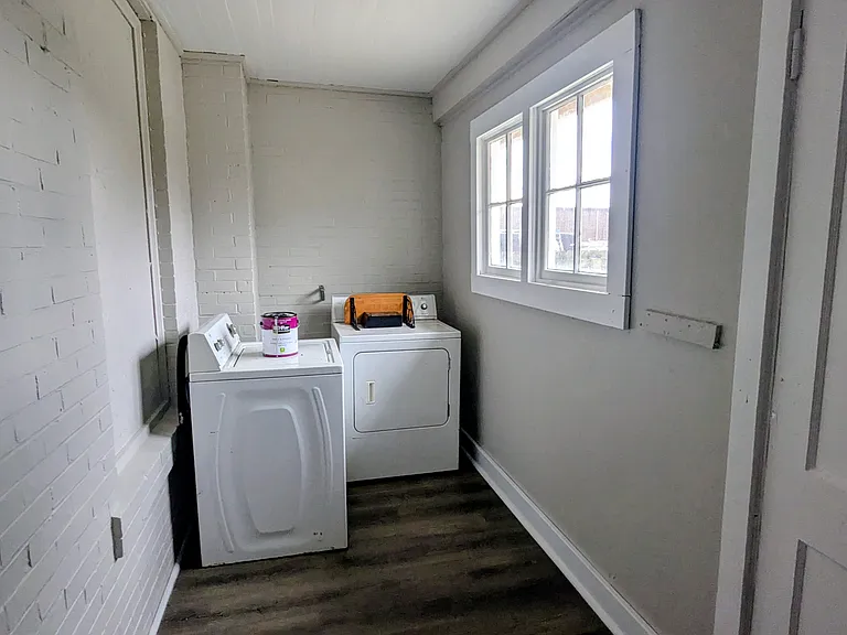936 W Front St — Photo 13