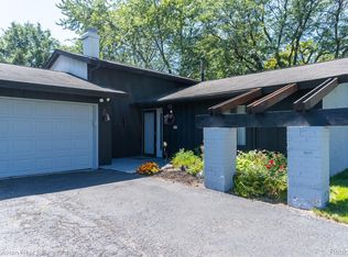 40563 Village Oaks, Novi, MI 48375