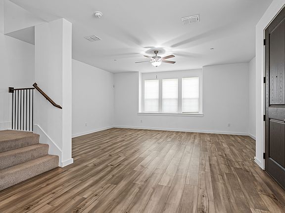 5th image of 2714 Parkview Pl