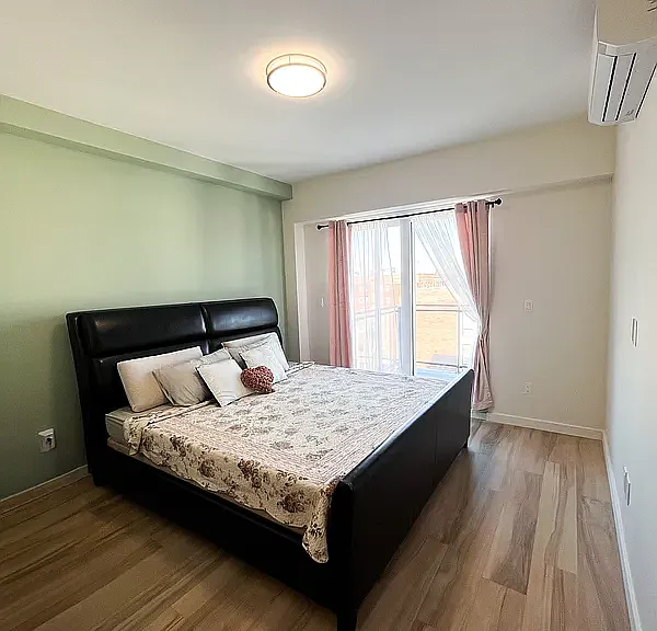 1329 E 13th St #5B — Photo 5