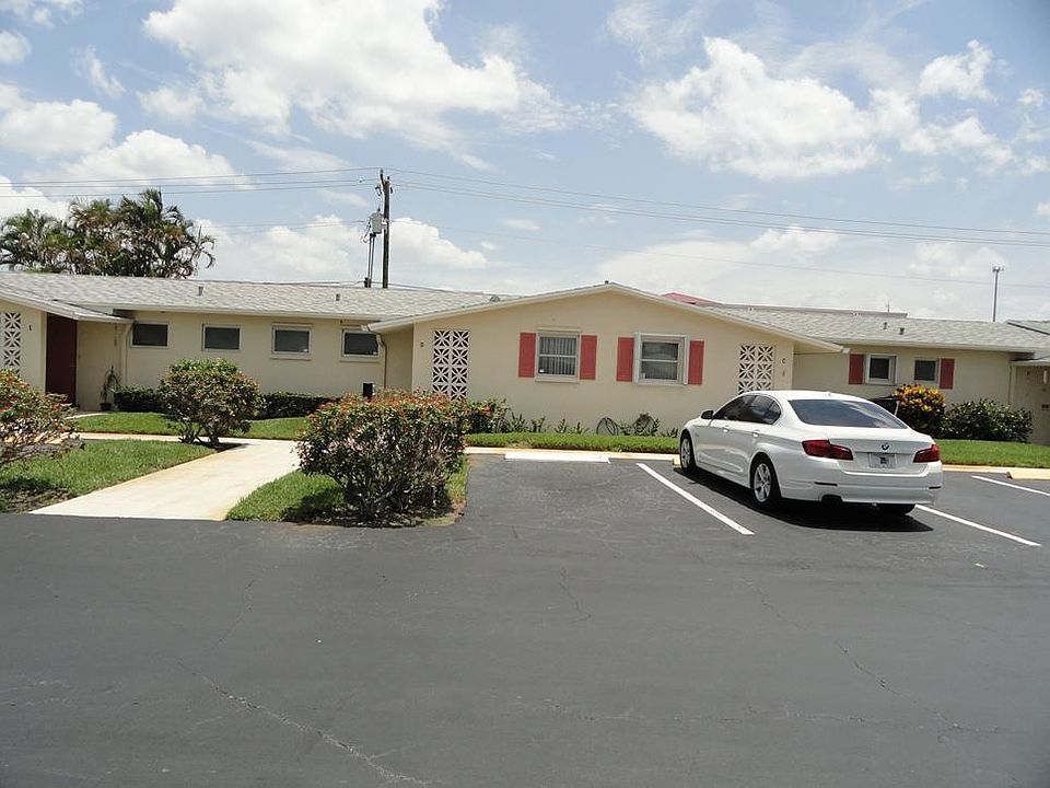 1st image of 2950 Ashley Dr E APT D