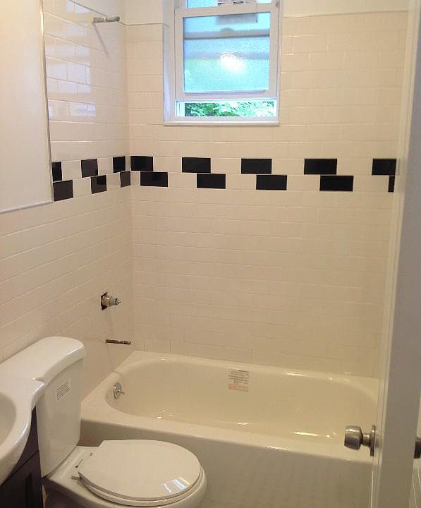 2nd image of 829 Suffolk Ave APT 5