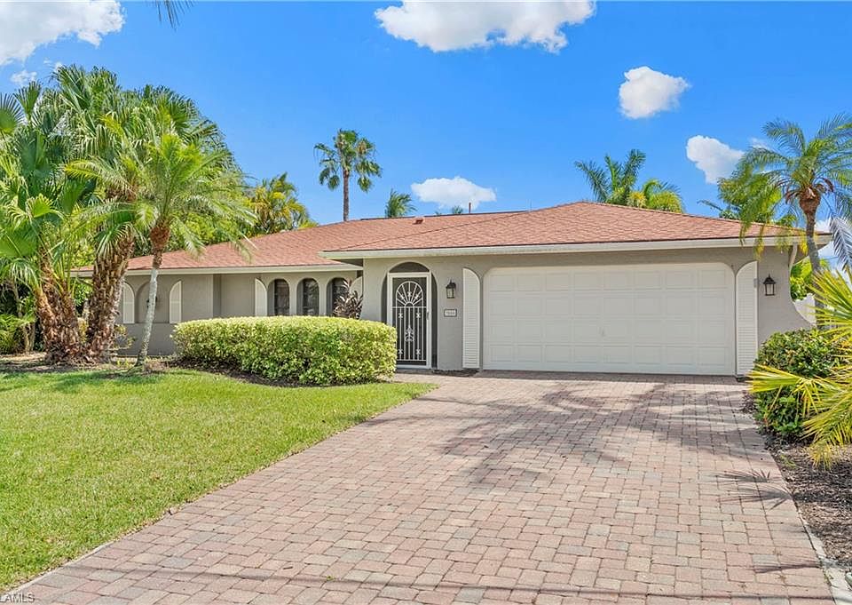 1st image of 2604 SW 51st St