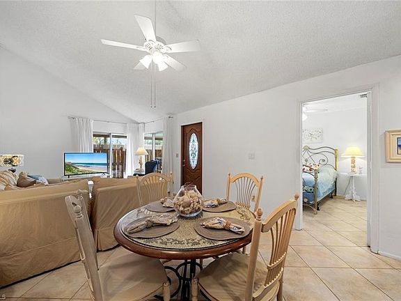 5th image of 5617 Foxlake Dr