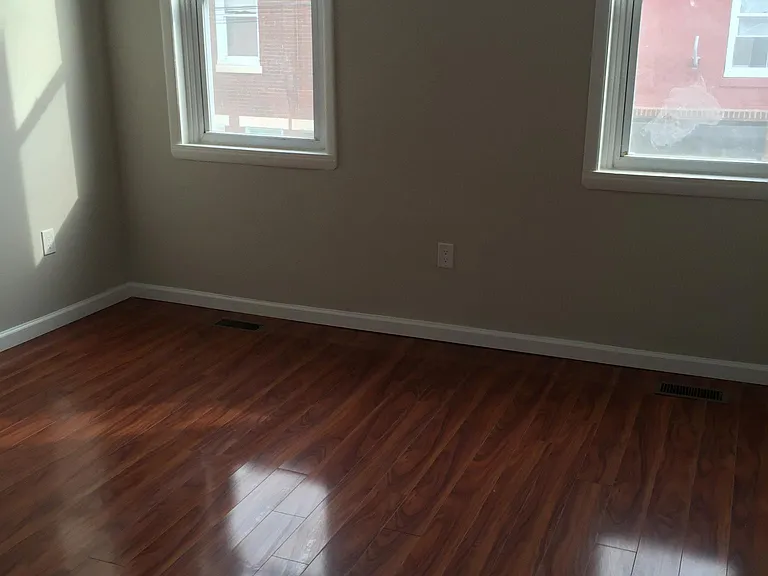 1752 S Chadwick St — Photo 7