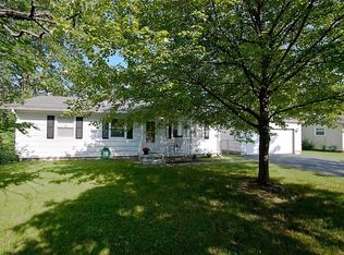 104 Shady Creek Rd, Rochester, NY 14623