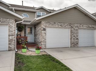 8154 Daniel Dr, Justice, IL 60458