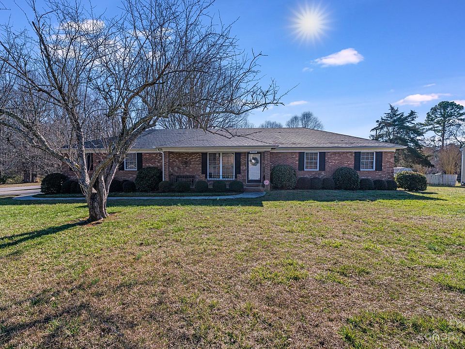 1st image of 8220 Tenille Pl