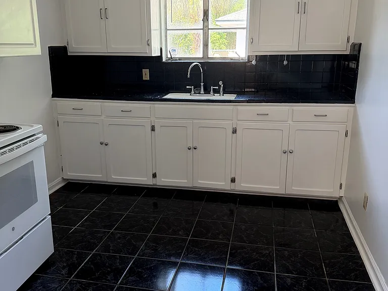 1008 Osceola St #3 — Photo 5