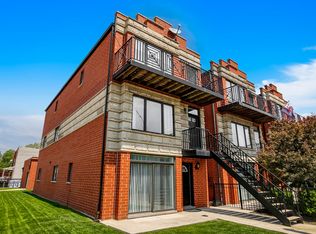 2458 W Fillmore St #1, Chicago, IL 60612