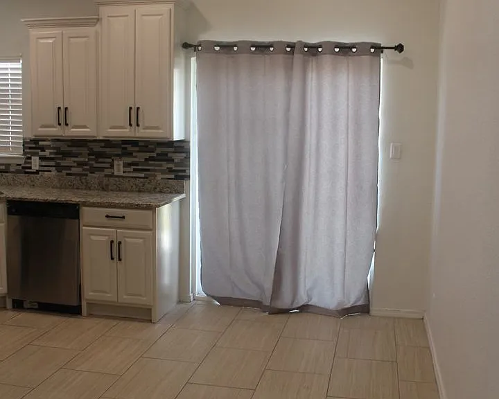 1651 Saint Stephen Pl — Photo 6