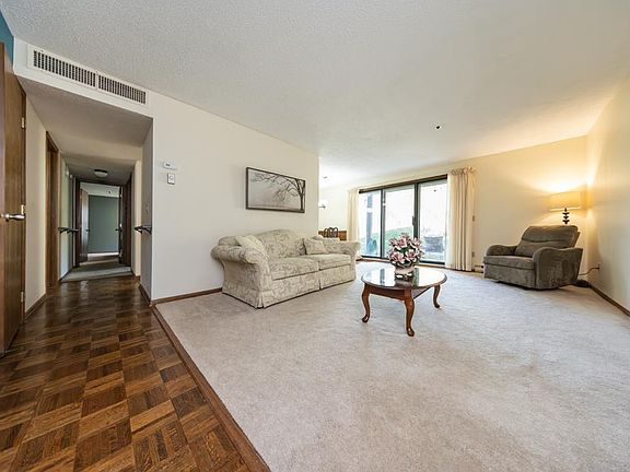 3rd image of 723 Larpenteur Ave E #723A