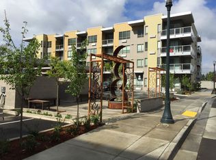 9700 NE Everett Ct #2-305W, Portland, OR 97220