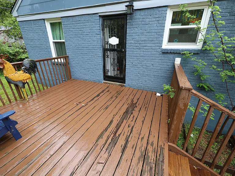 141 Barnett Pl — Photo 3