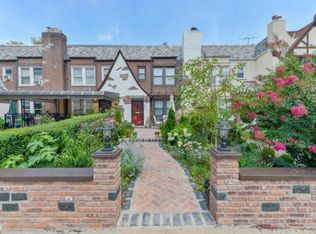 6833 Ingram St, Flushing, NY 11375