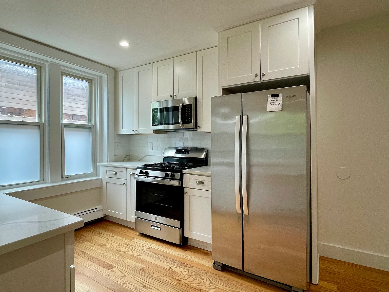 4 bed, 1400 sqft, $3,200 — Photo 2