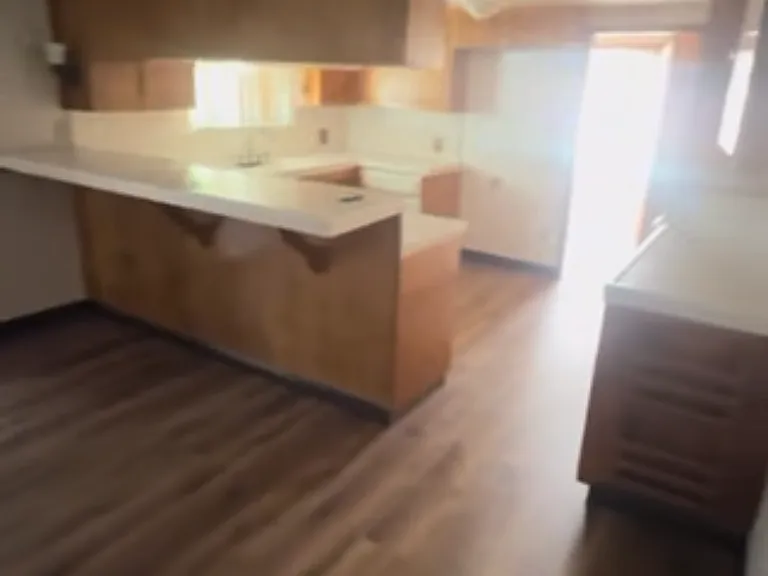 8822 S Maple Ave #9 — Photo 14