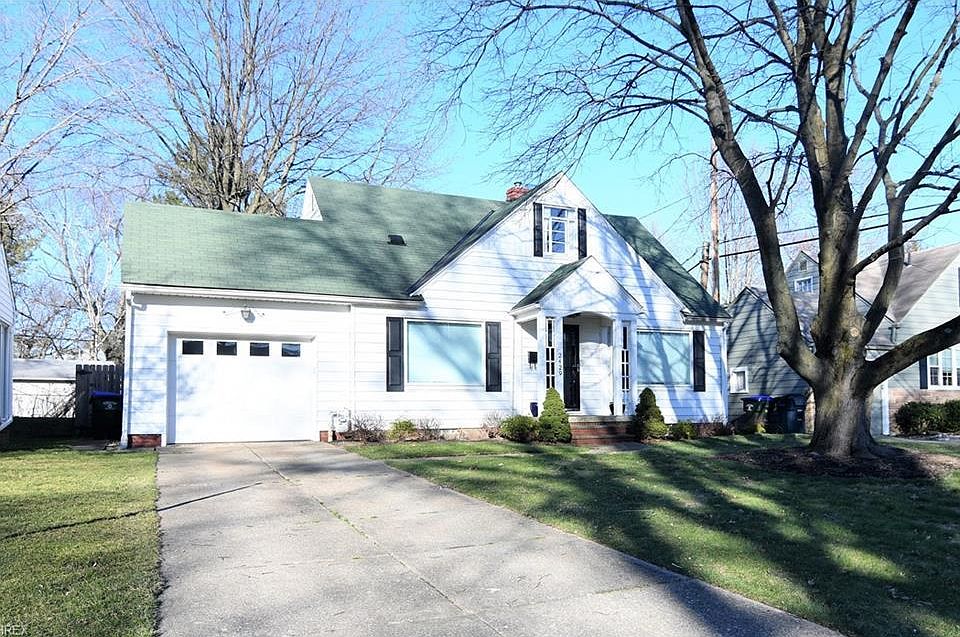 2429 Chestnut Blvd, Cuyahoga Falls, OH 44223 Zillow
