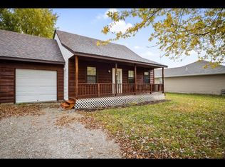4821 E Schooner Rd #A, Columbia, MO 65201