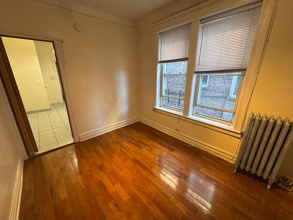 1st image of 24-27 Steinway St #20
