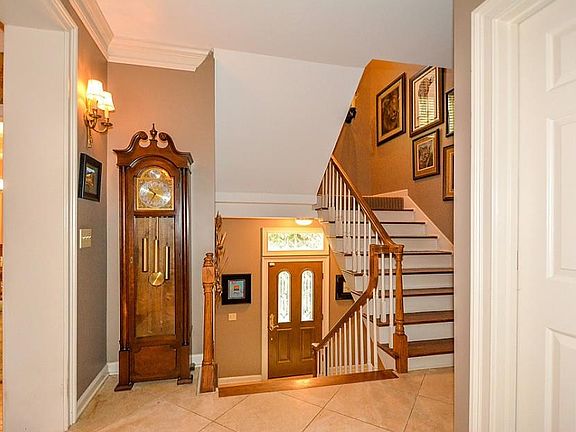 4th image of 8890 Niblick Dr