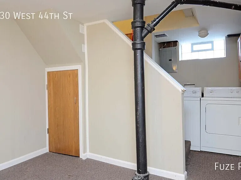 130 W 44th St — Photo 12