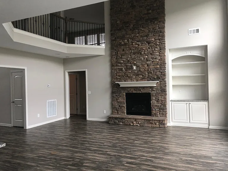 12616 Hartsfield Ln — Photo 2
