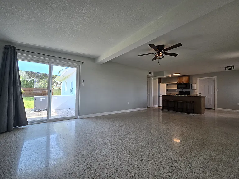 550 Capri Rd — Photo 8