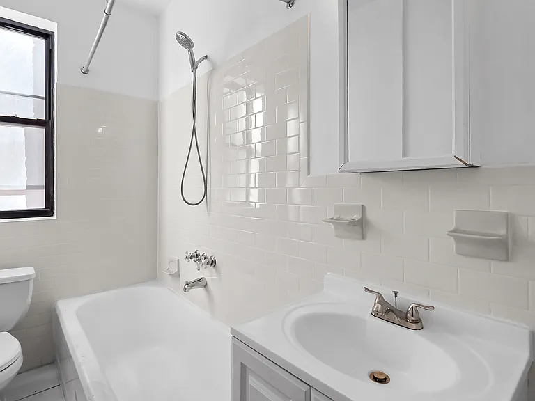 4980 Broadway #6C — Photo 11