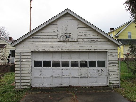 garage.jpg1
