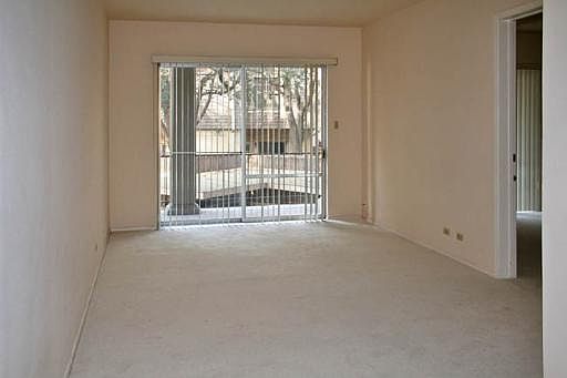 4th image of 7709 BROADWAY #126