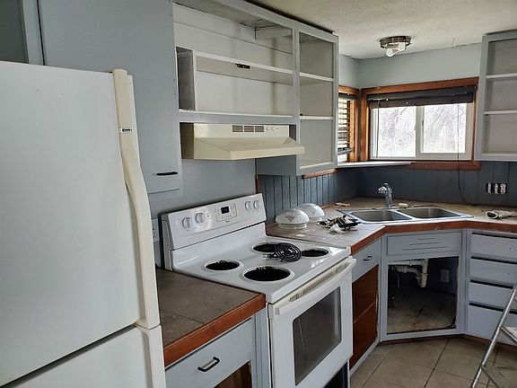 4th image of 1009 N 12th St