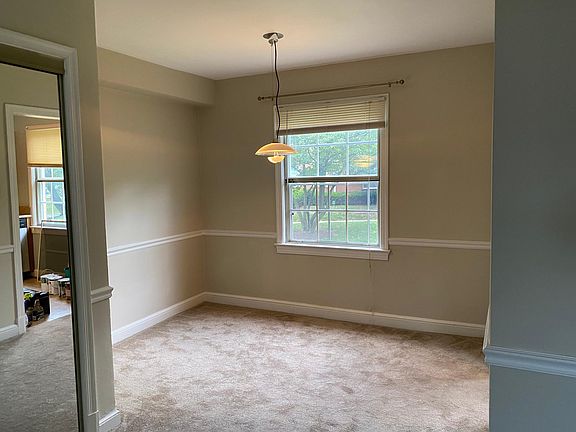 4th image of 2403 Arlington Blvd APT 102